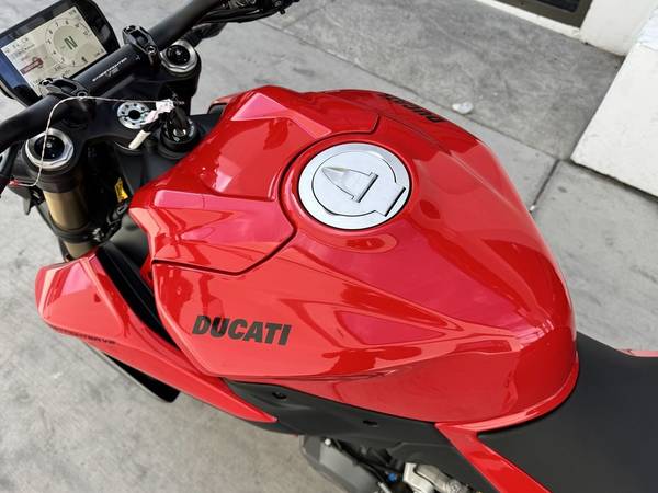 2026 Ducati, Import USA — Foto 9 z 12