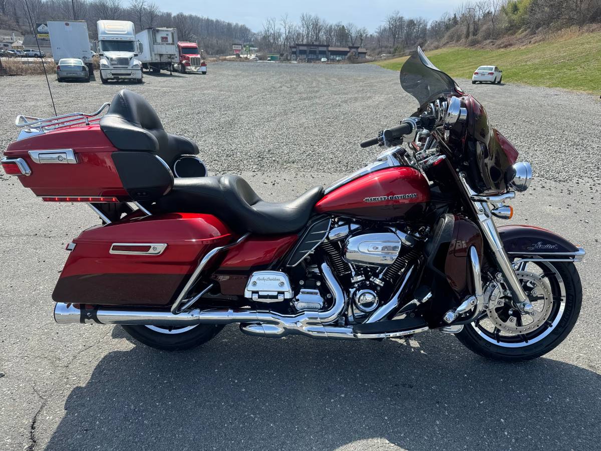 Harley-Davidson, Import USA — Foto 12 z 12