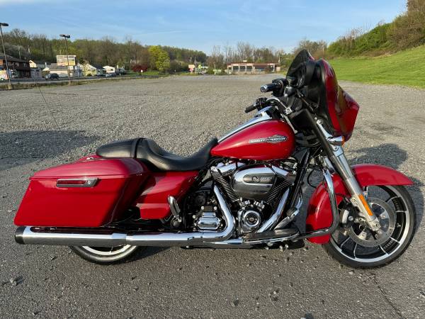 Harley-Davidson, Import USA — Foto 2 z 12