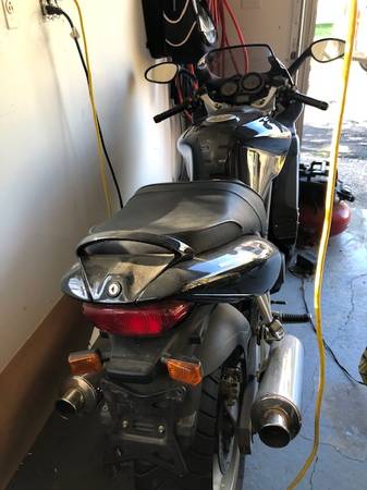 1998 Ducati, Import USA — Foto 5 z 6