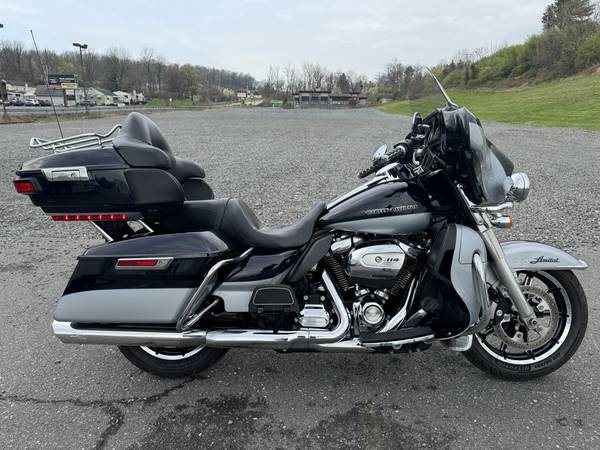Harley-Davidson, Import USA — Foto 6 z 12