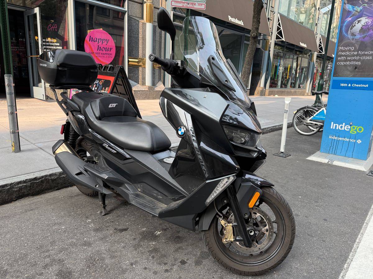 2022 BMW, Import USA — Foto 3 z 4