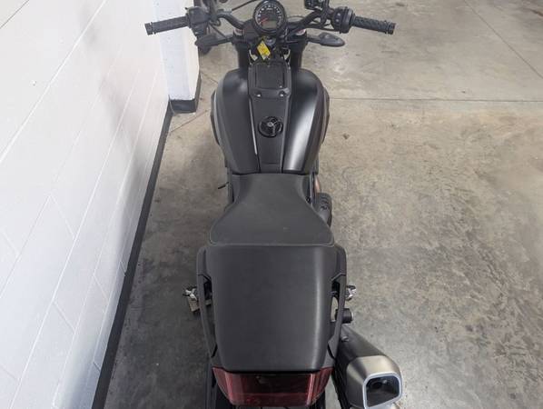 2022 Indian, schwarz, Import USA — Foto 10 z 12