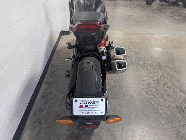 2022 Indian, schwarz, Import USA — Foto 9 z 12