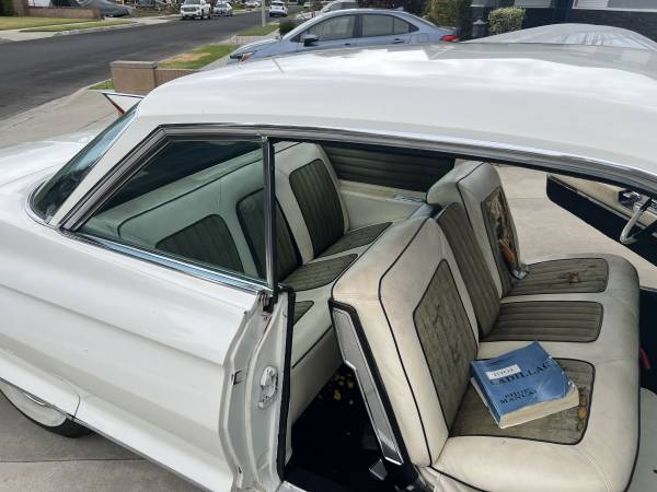 Cadillac, Import USA — Foto 10 z 12