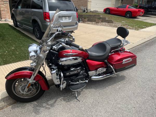 2014 Triumph, Import USA — Foto 3 z 5