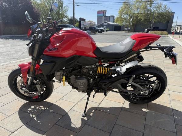 2026 Ducati, rot, Import USA — Foto 6 z 10
