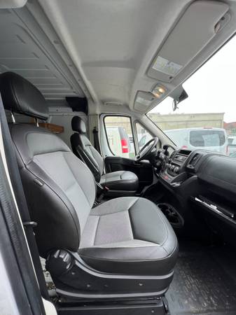 2016 RAM, Import USA — Foto 9 z 9