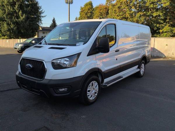 2025 Ford, Import USA — Foto 3 z 6
