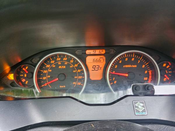 2012 Suzuki, Import USA — Foto 6 z 8
