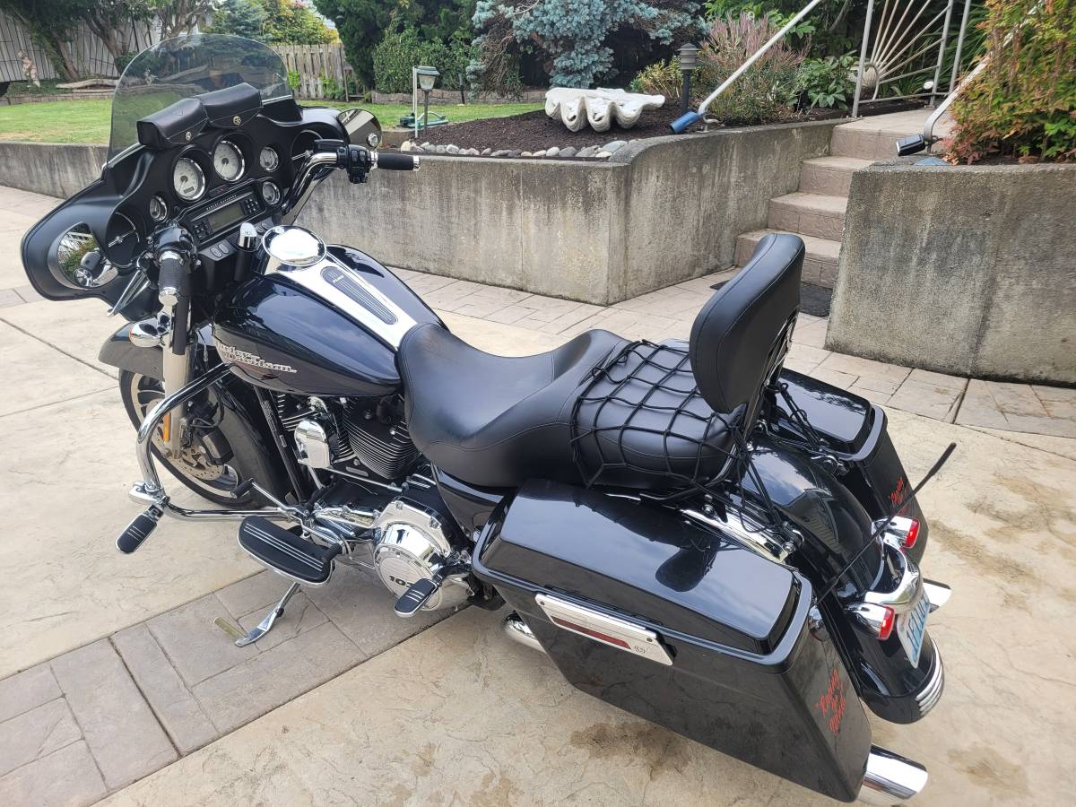 2011 Harley-Davidson, Import USA — Foto 4 z 5