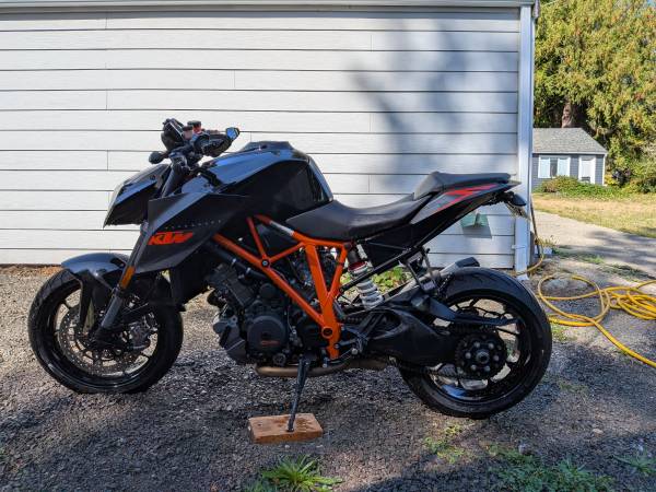 2015 KTM, Import USA — Foto 3 z 10