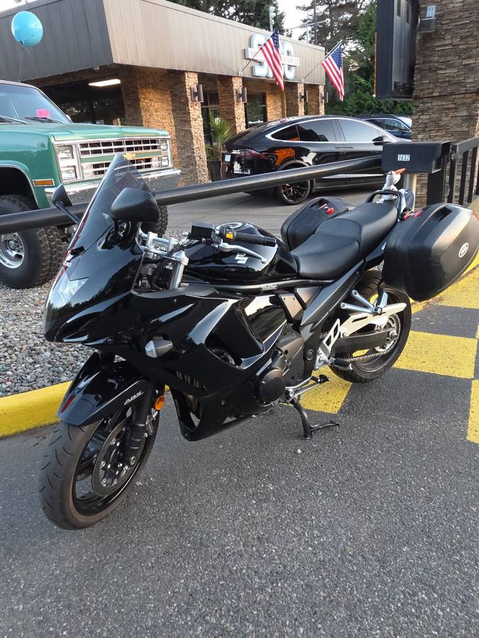 2011 Suzuki, Import USA — Foto 4 z 12