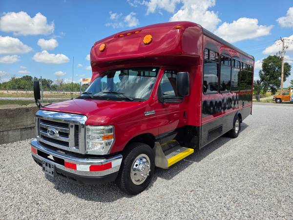 2016 Ford, Import USA — Foto 8 z 12