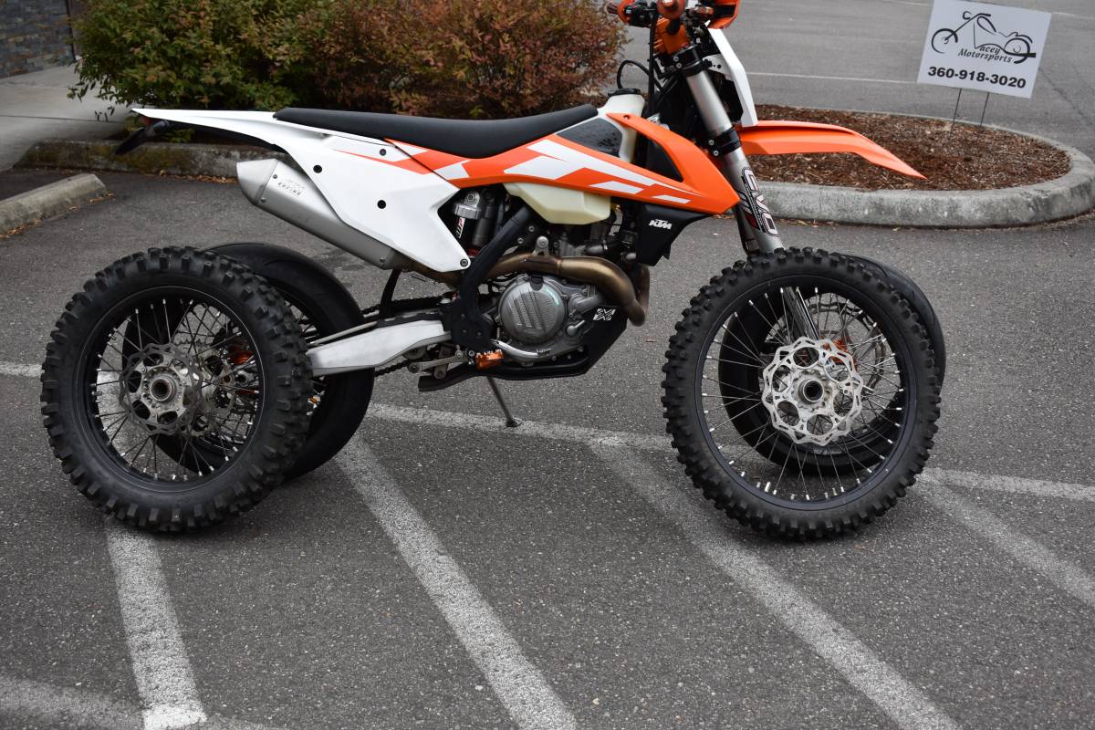 2016 KTM, Import USA — Foto 2 z 9