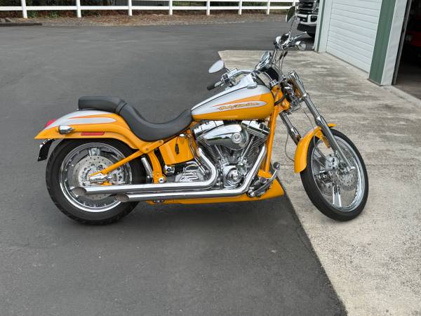 2004 Harley-Davidson, Import USA — Foto 2 z 7