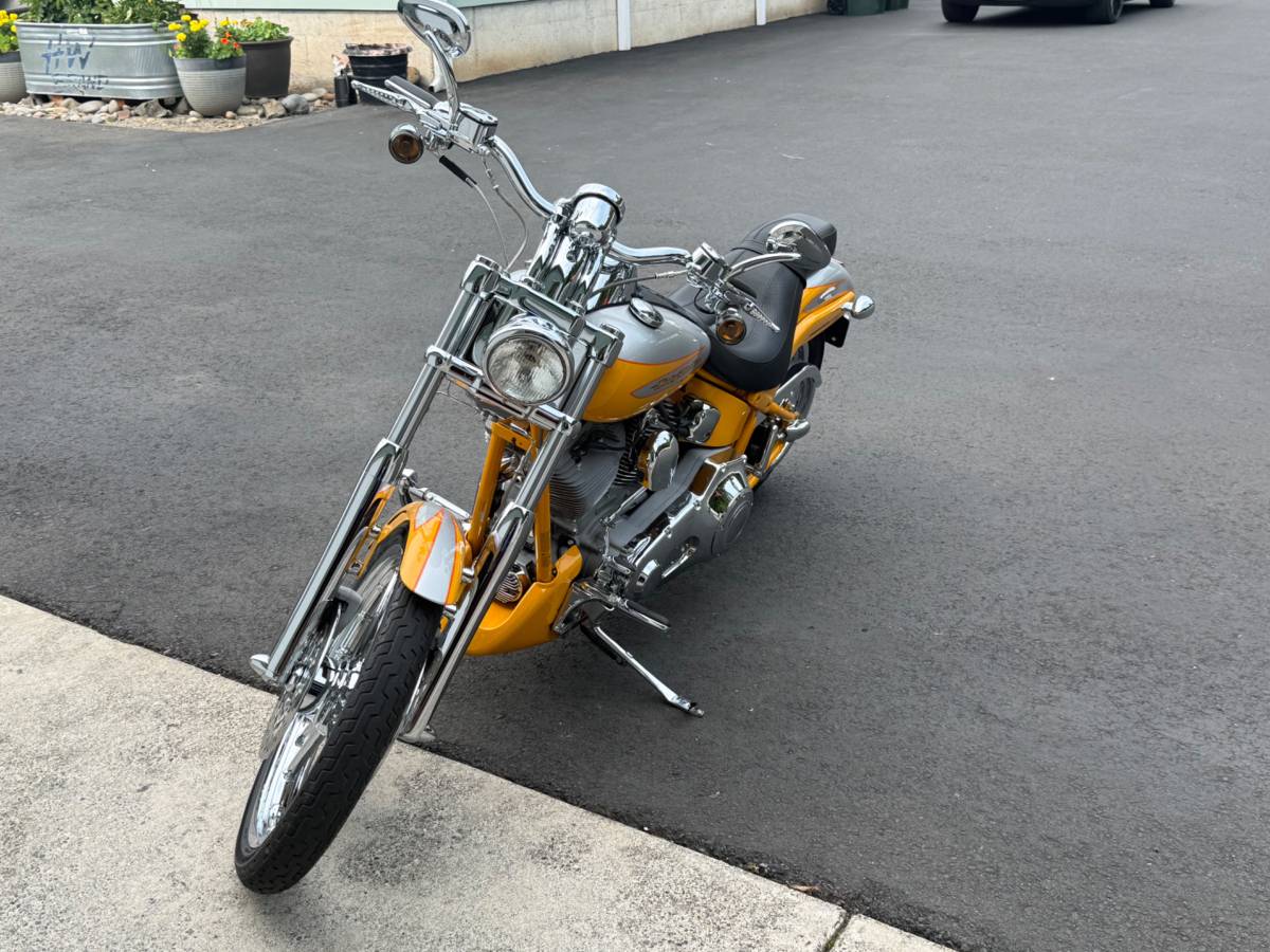 2004 Harley-Davidson, Import USA — Foto 3 z 7
