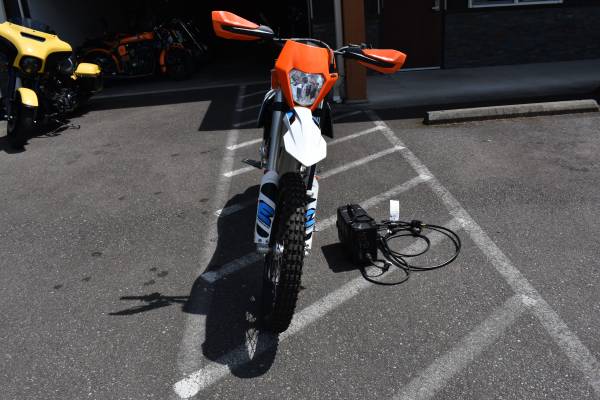 2023 KTM, Import USA — Foto 3 z 9
