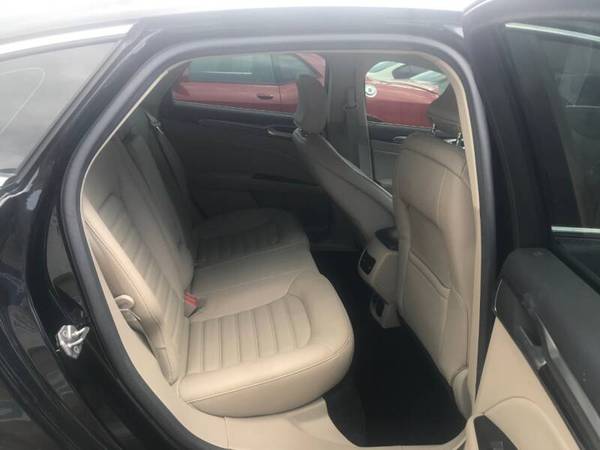 2020 Ford, Import USA — Foto 9 z 12