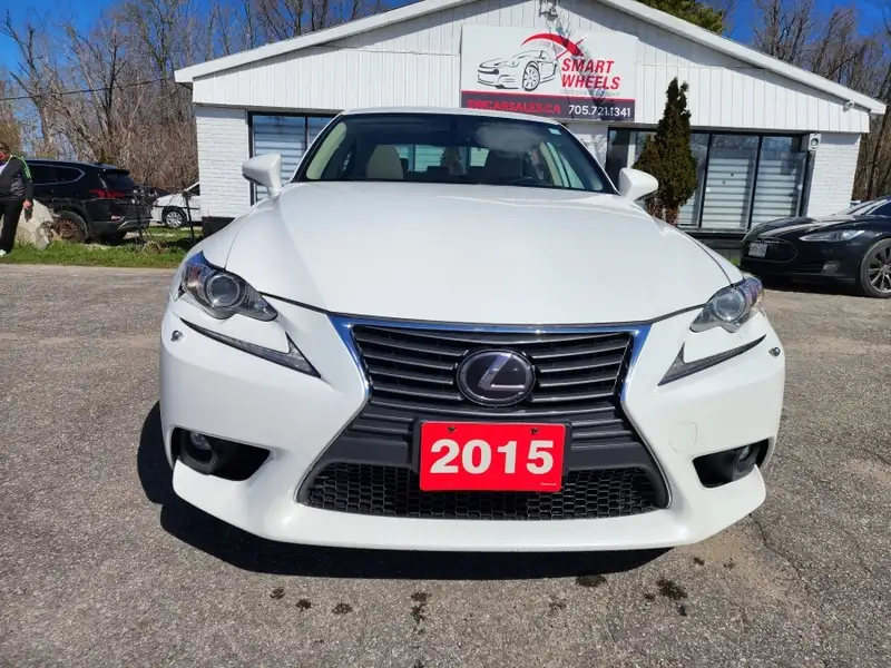 2015 Lexus IS 250, weiß, 167.789 km, Import Kanada — Foto 2 z 12