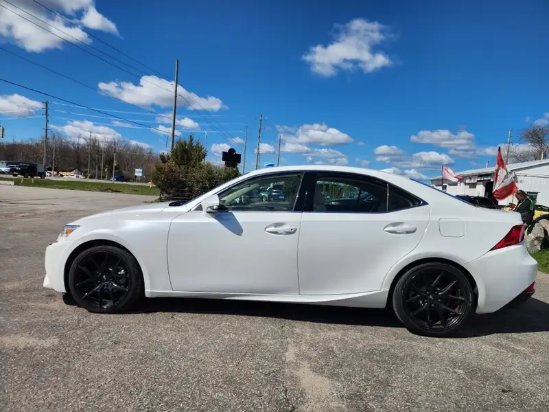 2015 Lexus IS 250, weiß, 167.789 km, Import Kanada — Foto 4 z 12