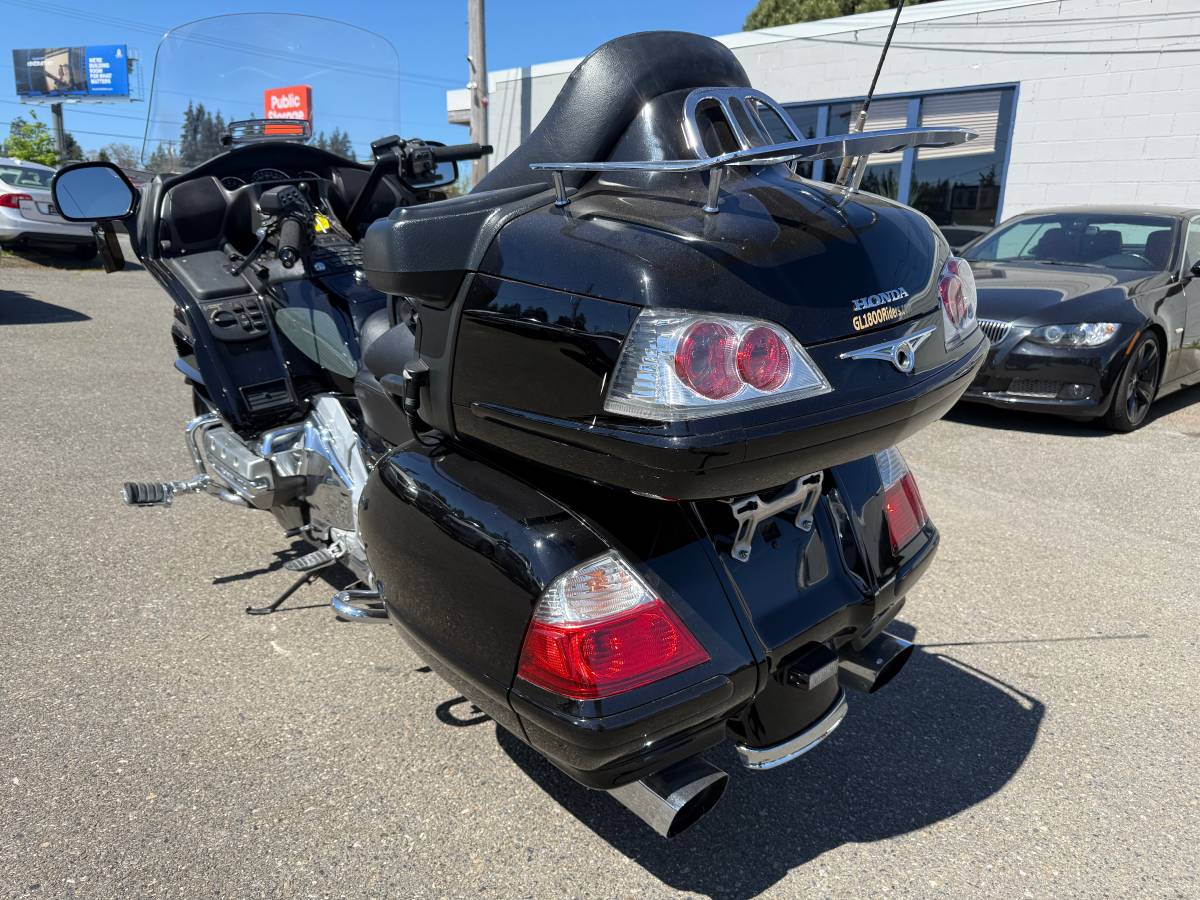 2008 Harley-Davidson, gold, Import USA — Foto 5 z 12