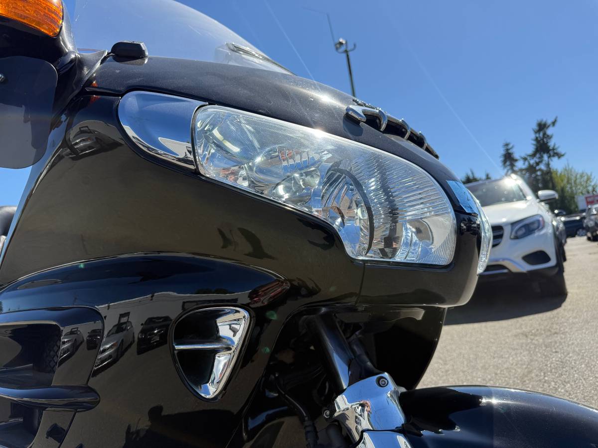 2008 Harley-Davidson, gold, Import USA — Foto 9 z 12
