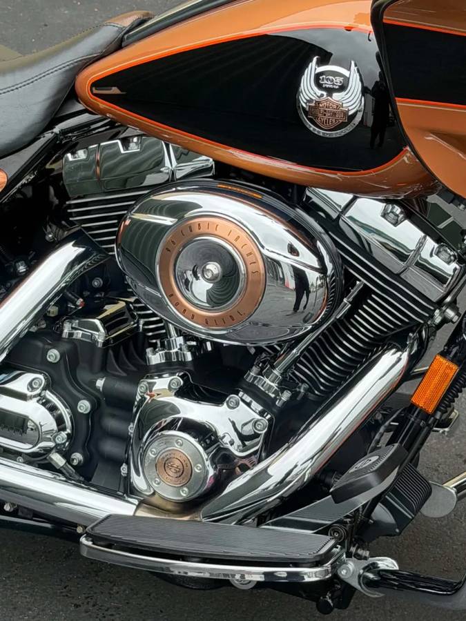 2008 Harley-Davidson, Import USA — Foto 3 z 10