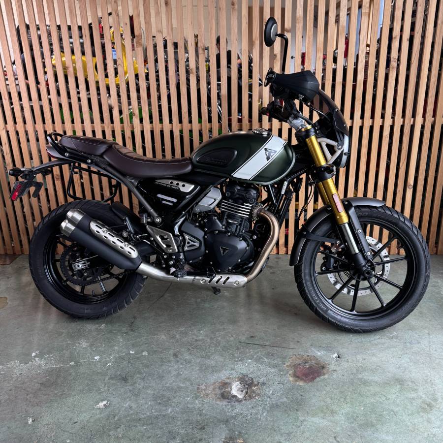 Triumph, Import USA — Foto 4 z 12