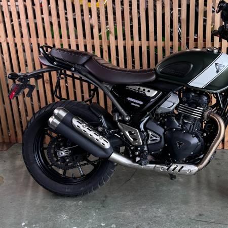 Triumph, Import USA — Foto 5 z 12