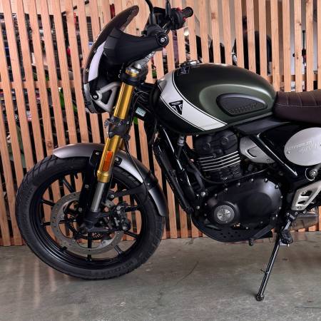 Triumph, Import USA — Foto 8 z 12