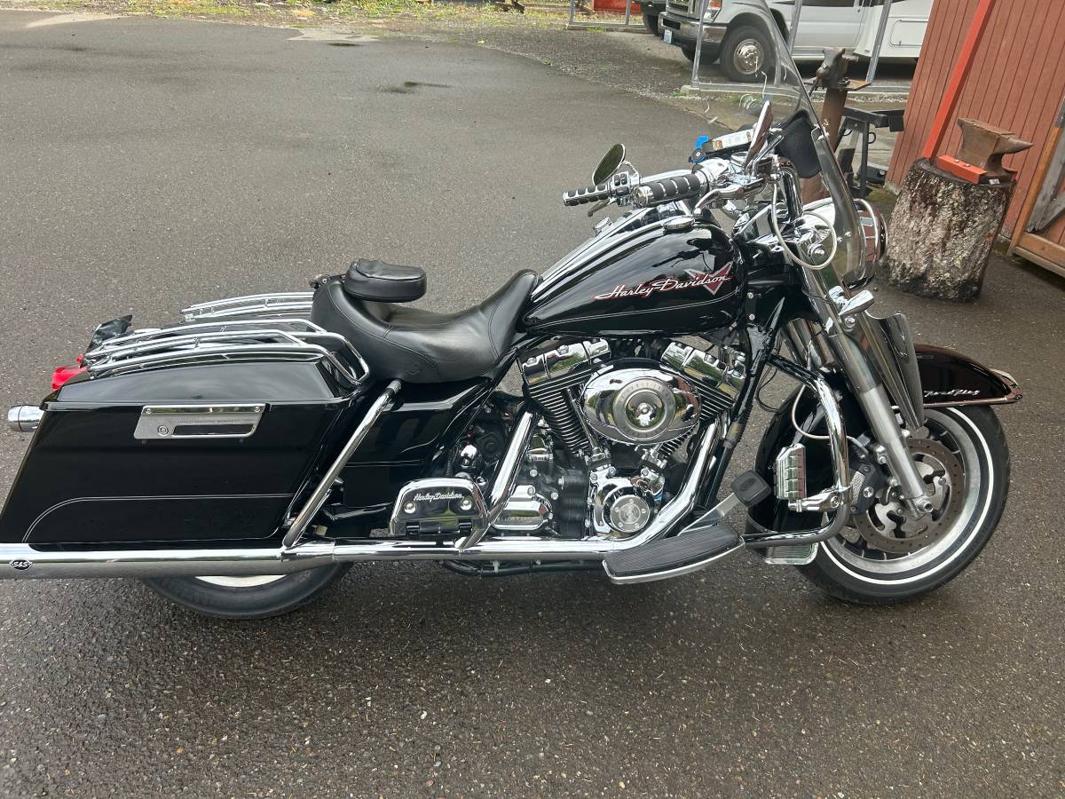 2008 Harley-Davidson, schwarz, Import USA — Foto 7 z 11