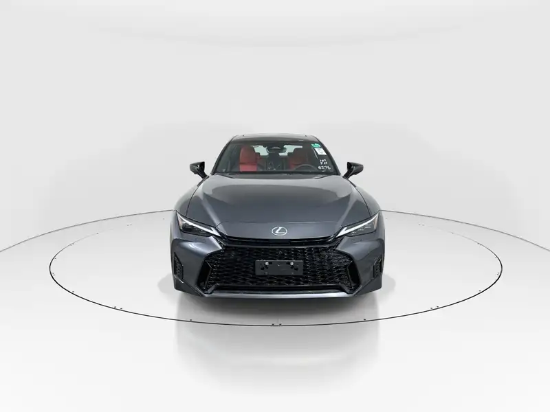 2026 Lexus IS 350, grau, 2 km, Import Kanada — Foto 2 z 12