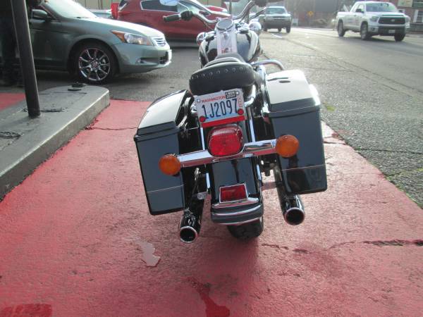 2000 Harley-Davidson, Import USA — Foto 11 z 12
