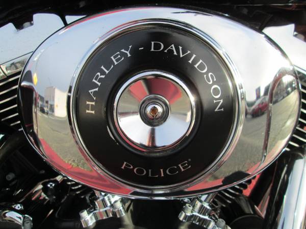 2000 Harley-Davidson, Import USA — Foto 3 z 12