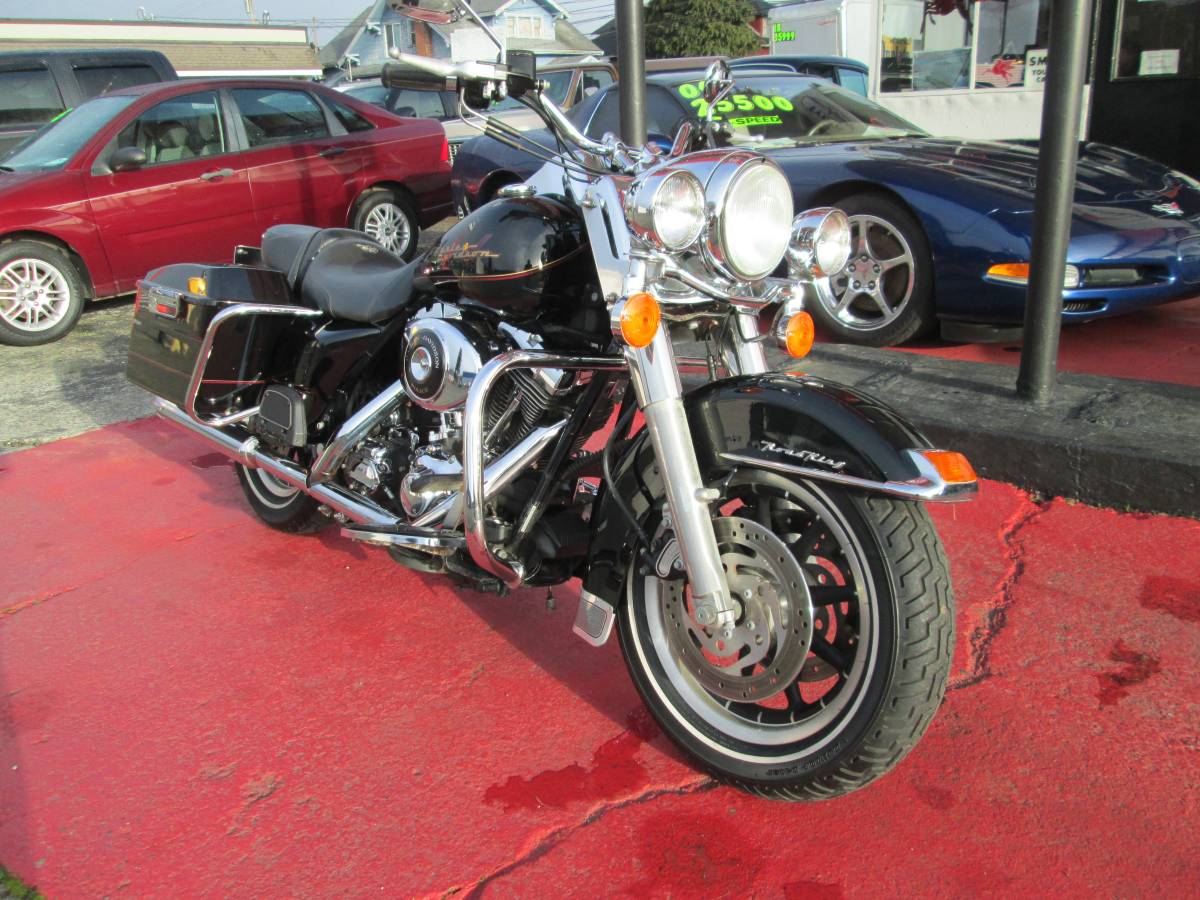 2000 Harley-Davidson, Import USA — Foto 5 z 12