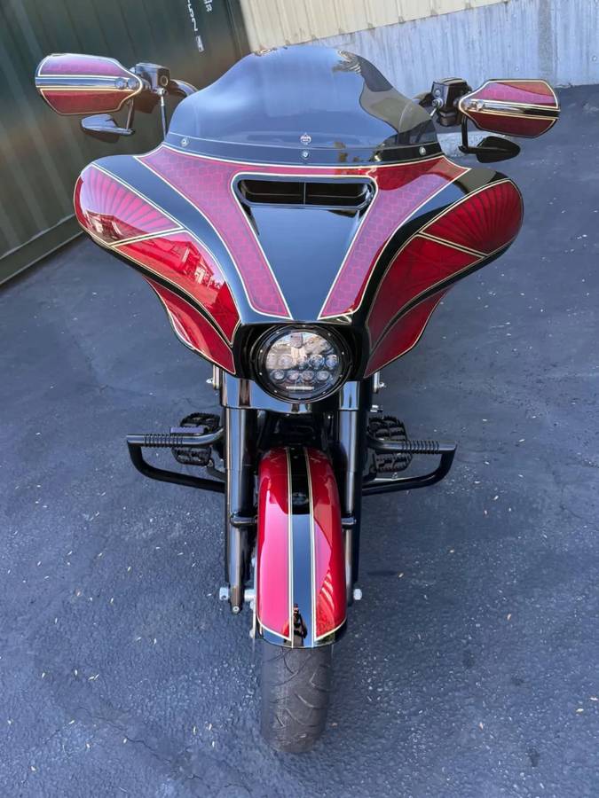 2014 Harley-Davidson, Import USA — Foto 11 z 12