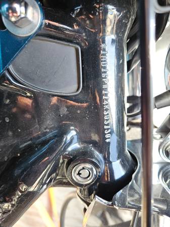 2004 Harley-Davidson, Import USA — Foto 3 z 4