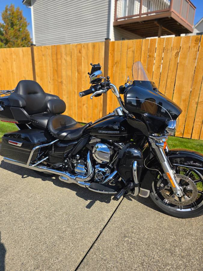 2015 Harley-Davidson, Import USA — Foto 1 z 12 2015 Harley-Davidson, Import USA — Foto 1 z 12