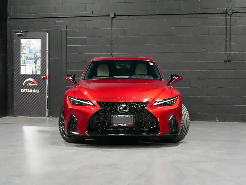 2024 Lexus IS 300|White Int, weiß, 39.181 km, Import Kanada — Foto 3 z 12