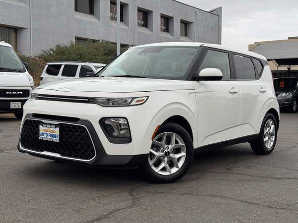 2022 Kia, Import USA — Foto 2 z 12