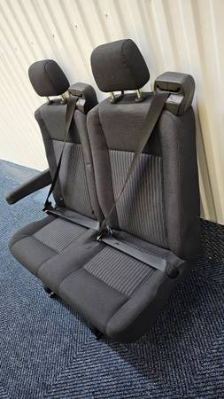 Sedačky — Seat, Import USA — Foto 3 z 12