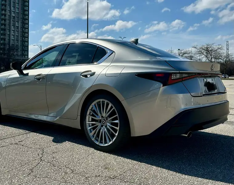 2021 Lexus IS300 AWD Luxury Package 2021, silber, 62.789 km, Import Kanada — Foto 6 z 12