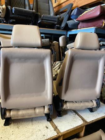 Sedačky — BMW, Import USA — Foto 4 z 5