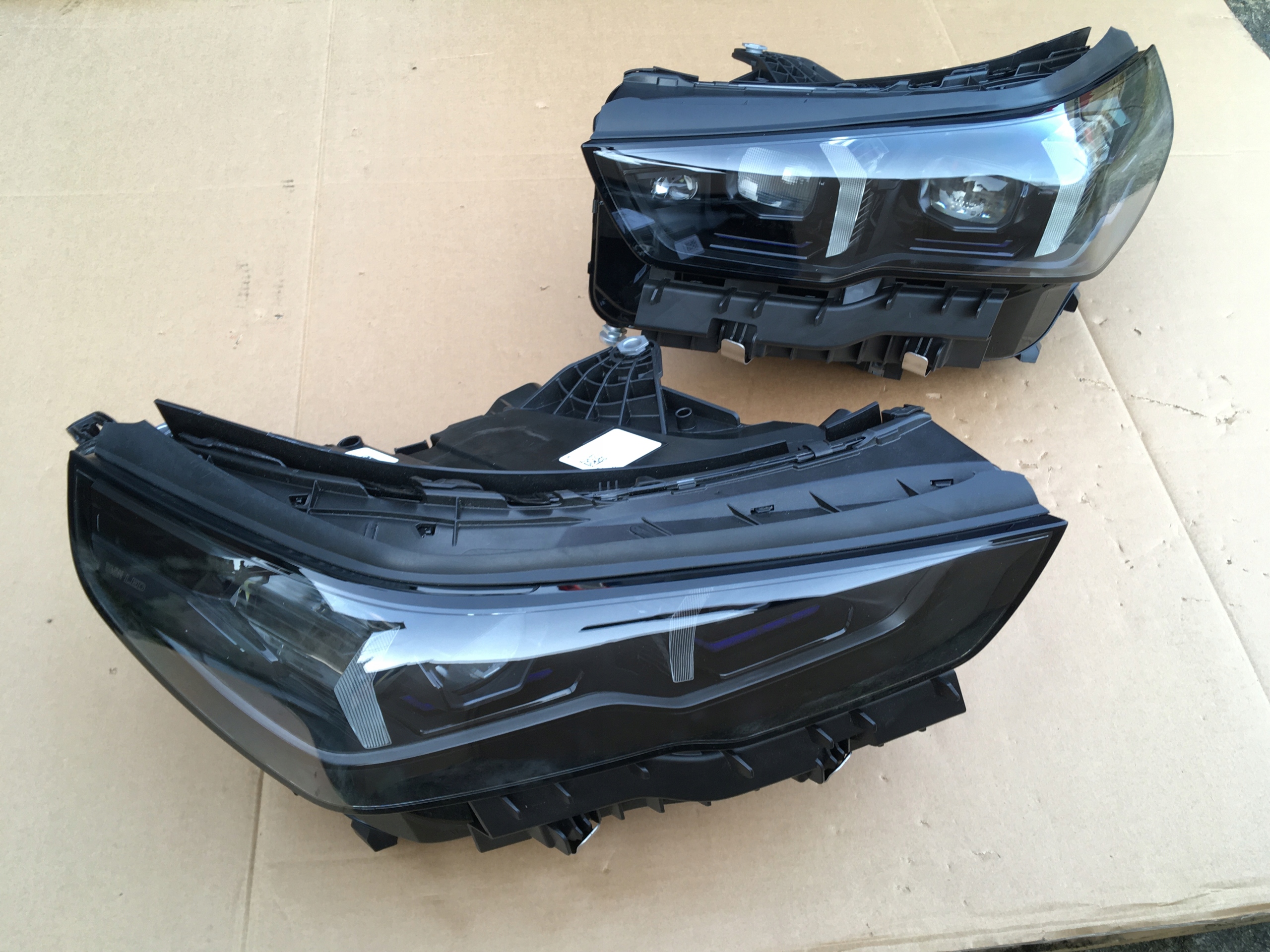 Světlomet — BMW M5, schwarz, Auf Lager in der EU — Foto 1