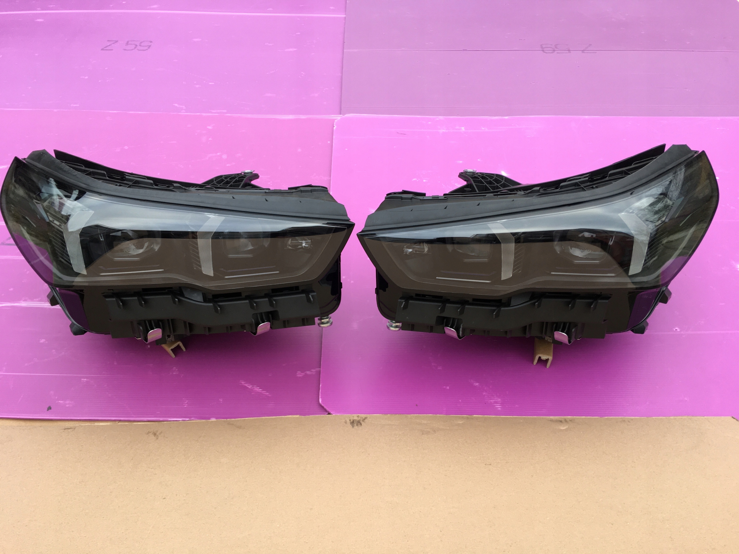 Světlomet — BMW M5, schwarz, Auf Lager in der EU — Foto 1