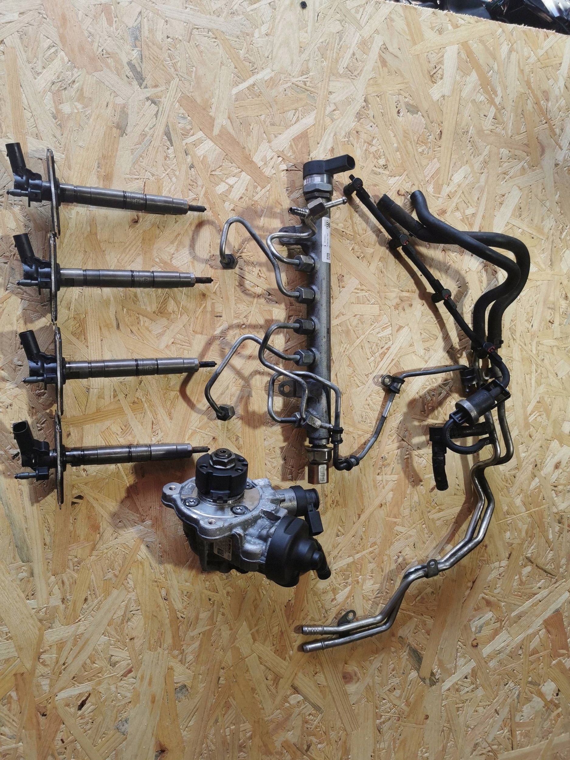 Motor 0445010507 — Seat Exeo 2.0 TDI, Auf Lager in der EU — Foto 1