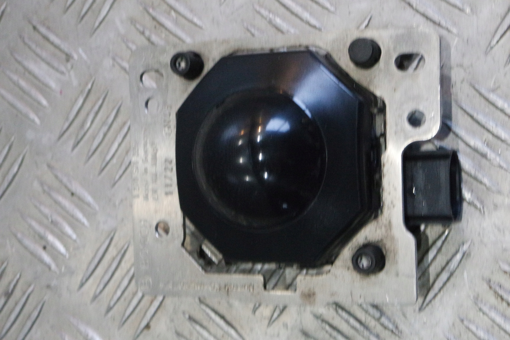 Radar 4ML907561G — Porsche, Auf Lager in der EU — Foto 1