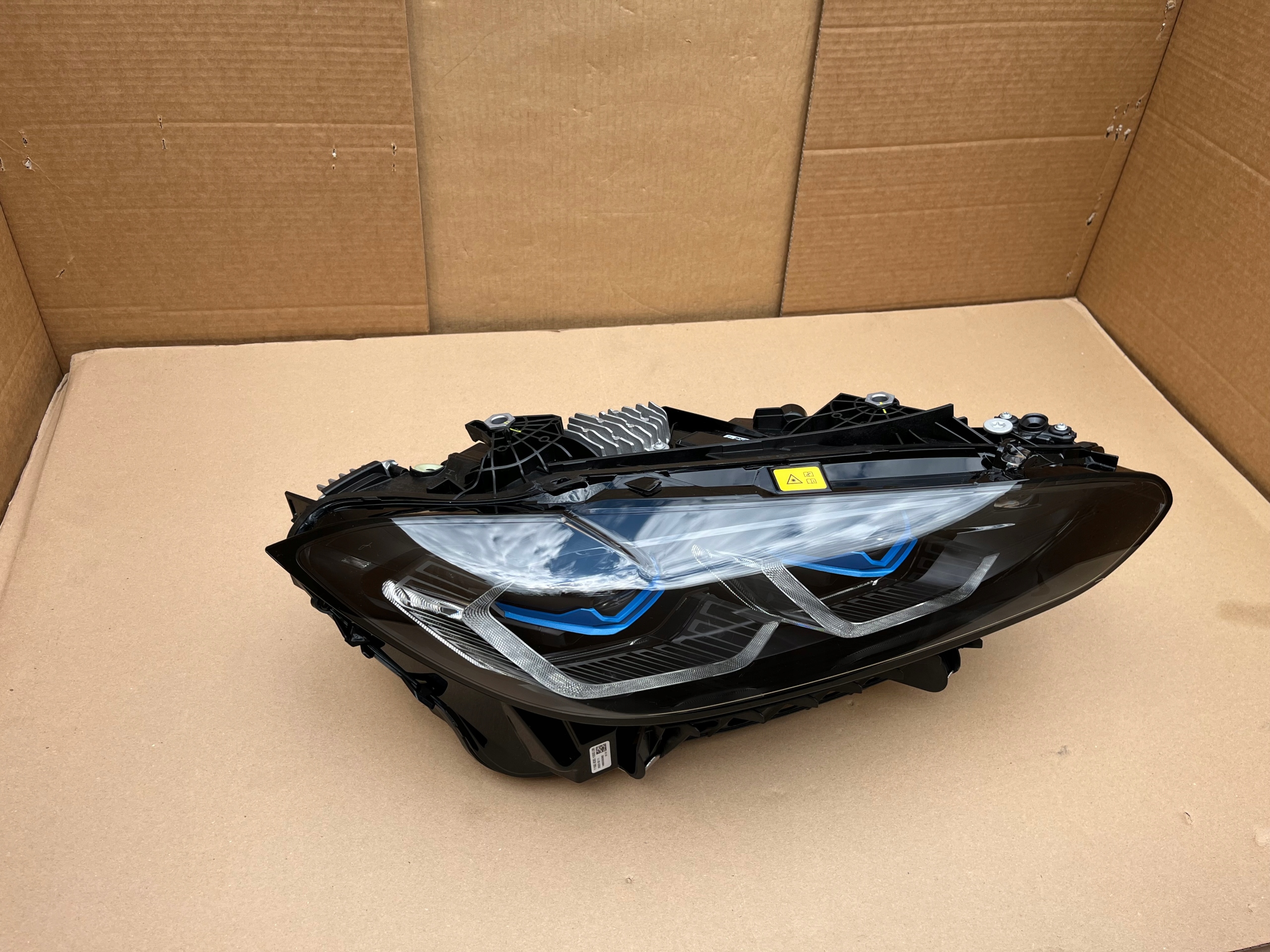Světlomet — BMW M3, schwarz, Auf Lager in der EU — Foto 1