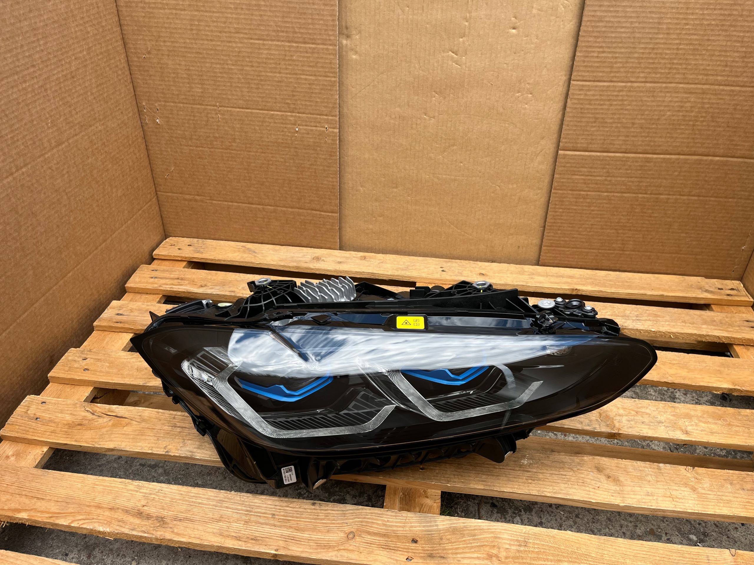 Světlomet — BMW M3, schwarz, Auf Lager in der EU — Foto 1